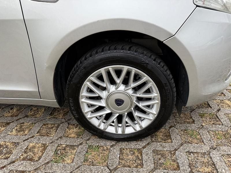 Usata Lancia Ypsilon S 86 CV (63 kW) 2014 Grigio Utilitaria