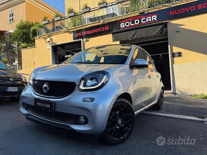 Argento Usata 2017 Smart ForFour Passion Due volumi | 11.990 € (Buon prezzo) - Immagine 1/4