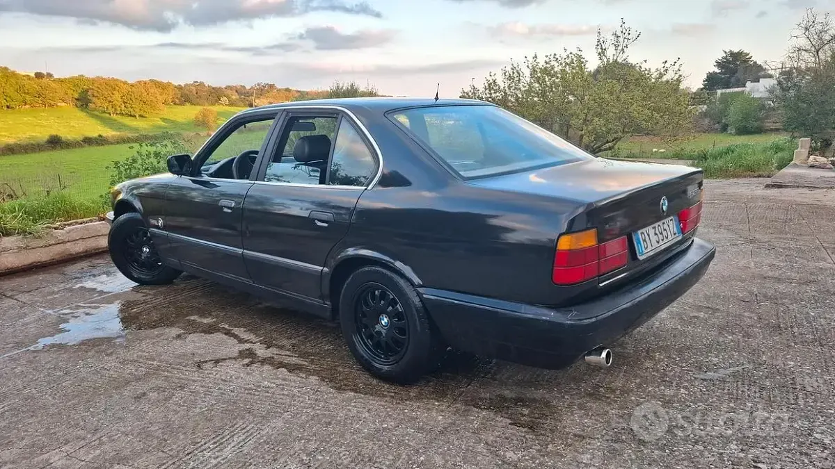 Usata BMW 520 Efficient Dynamics 129 CV (94 kW) 1989 Nero Berlina