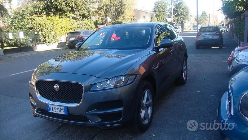 Usata Jaguar F-Pace Prestige 180 CV (132 kW) 2019 Grigio SUV