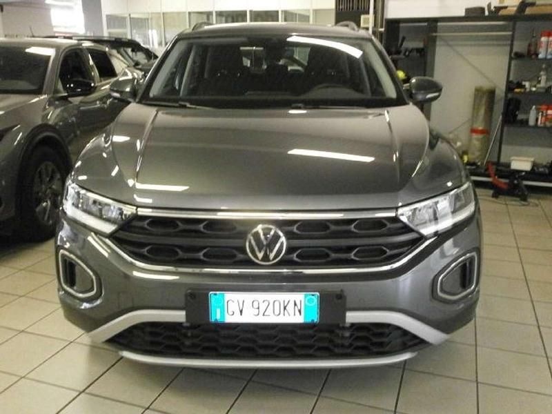 Usata VW T-Roc Life 150 CV (110 kW) 2024 Grigio SUV