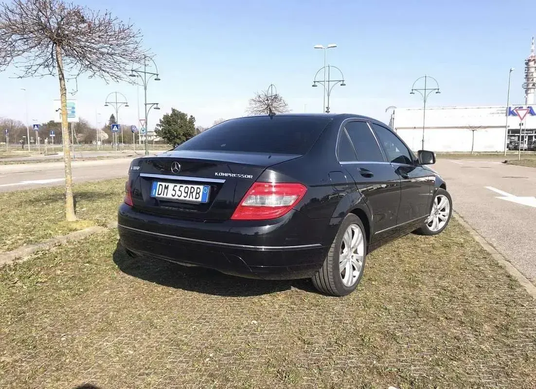 Usata Mercedes C180 Elegance 156 CV (114 kW) 2007 Berlina