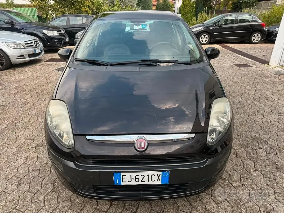 Usata Fiat Punto Evo Dynamic 69 CV (50 kW) 2011 Other Utilitaria