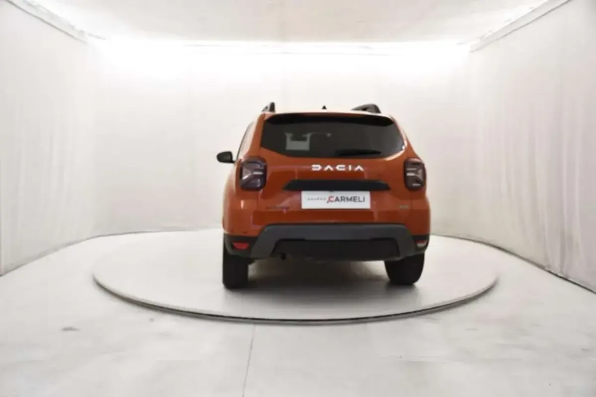 Usata Dacia Duster Journey 116 CV (85 kW) 2023 Orange arizona SUV