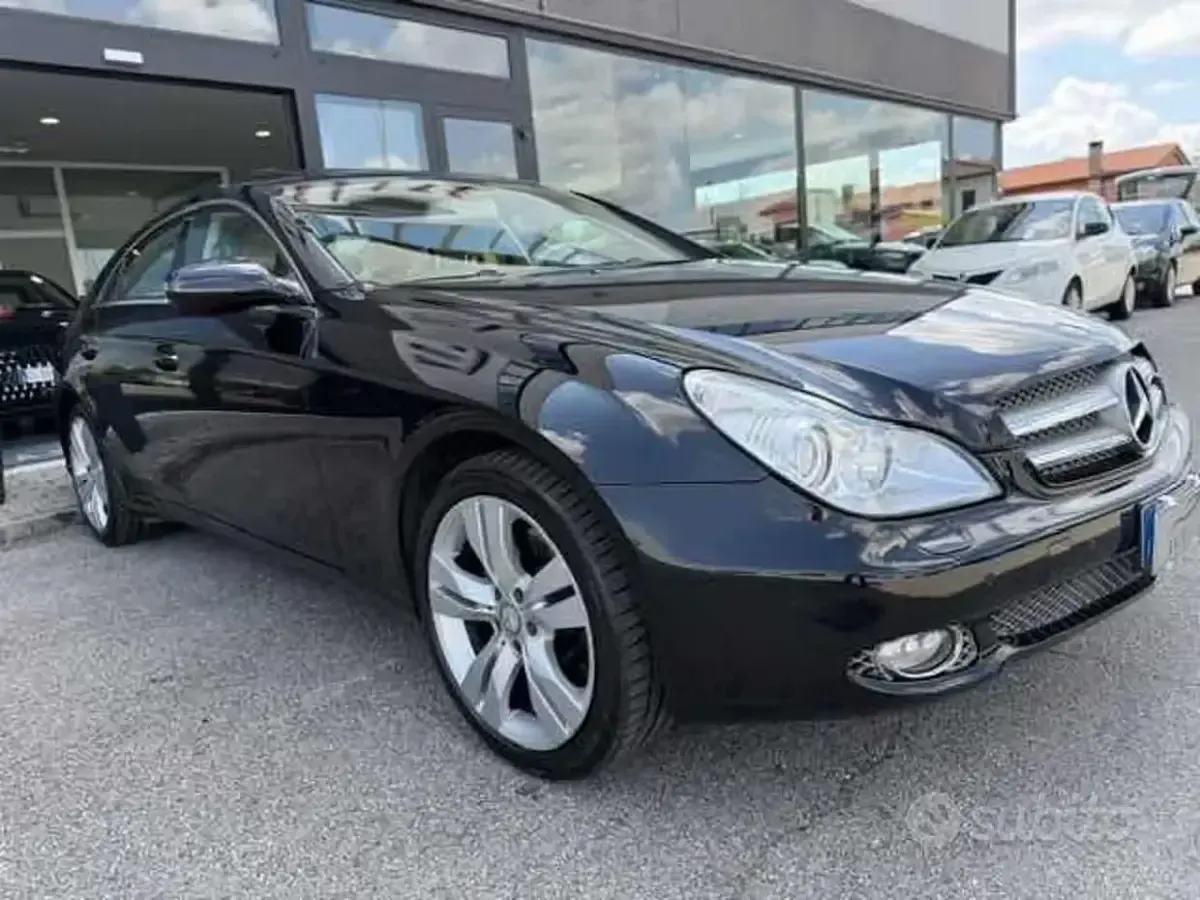 Usata Mercedes CLS320 Chrome 224 CV (164 kW) 2008 Nero Coupé