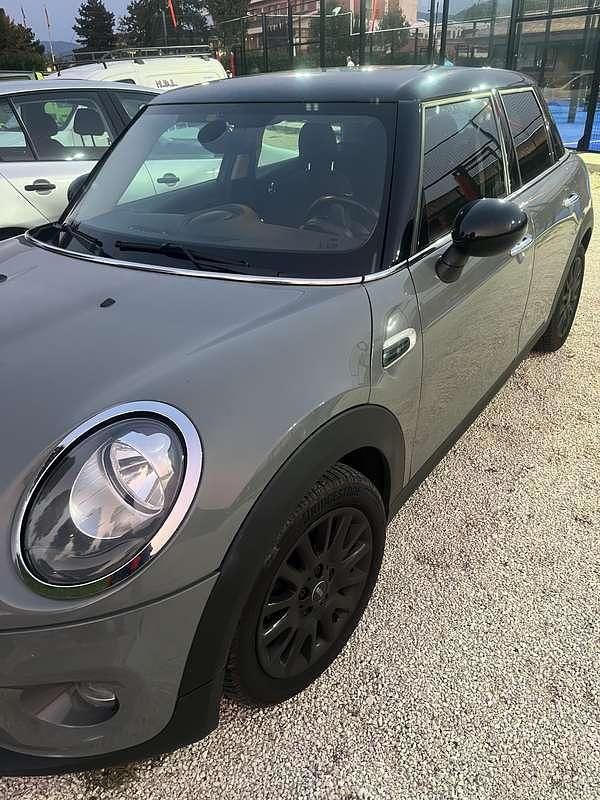 Usata Mini Cooper D Business 116 CV (85 kW) 2016 Utilitaria