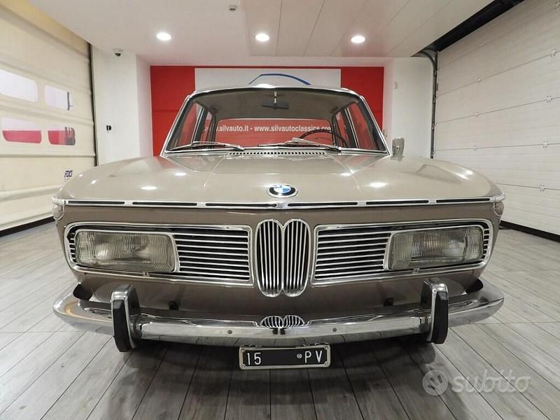 Usata BMW 2000 1960 Marrone Berlina