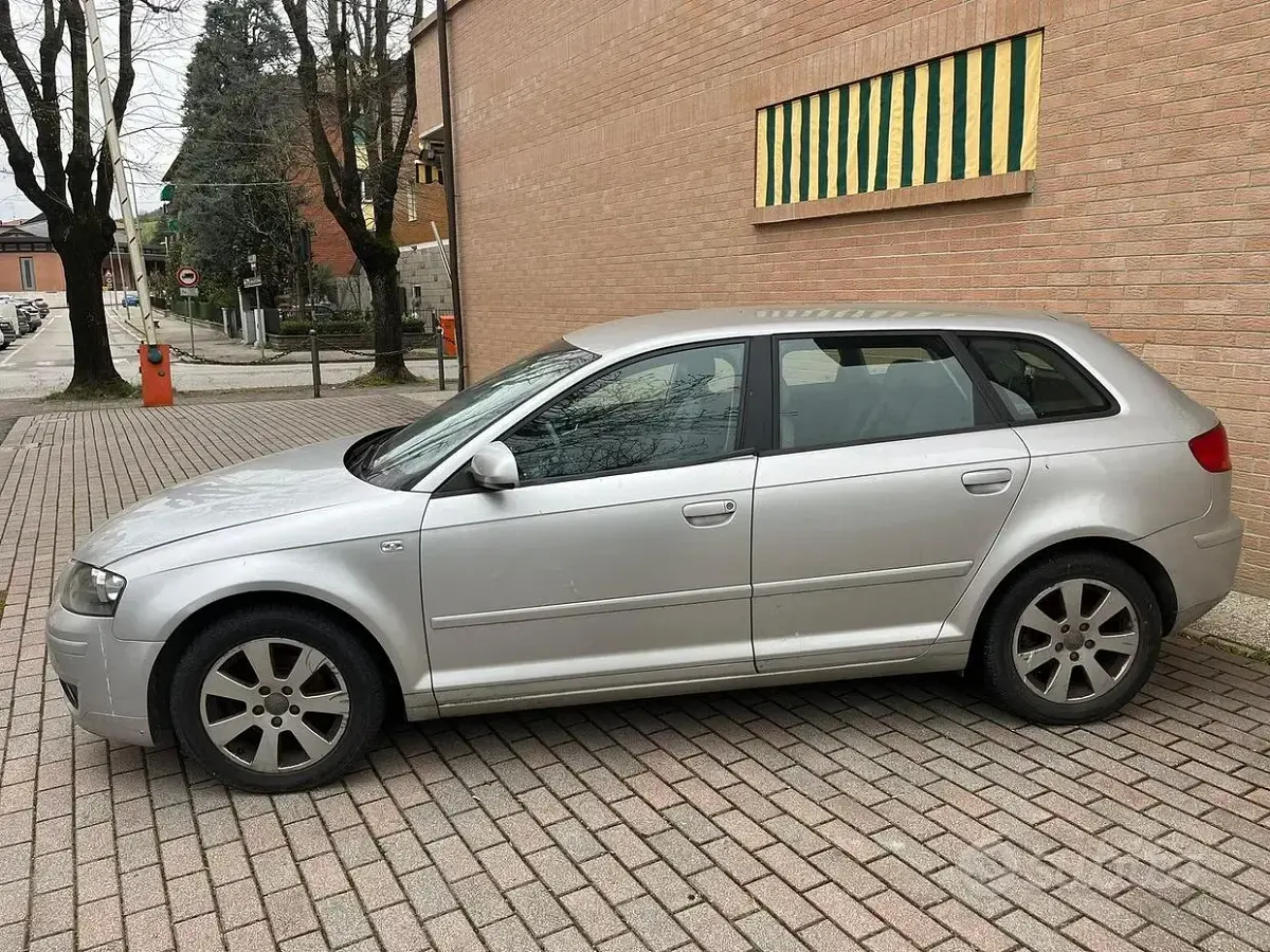 Usata Audi A3 Sportback 102 CV (75 kW) 2007 Grigio Utilitaria