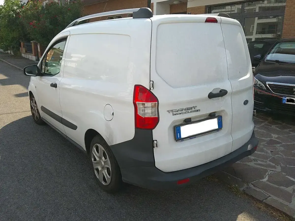 Usata Ford Transit Courier 75 CV (55 kW) 2017 Bianco Furgone