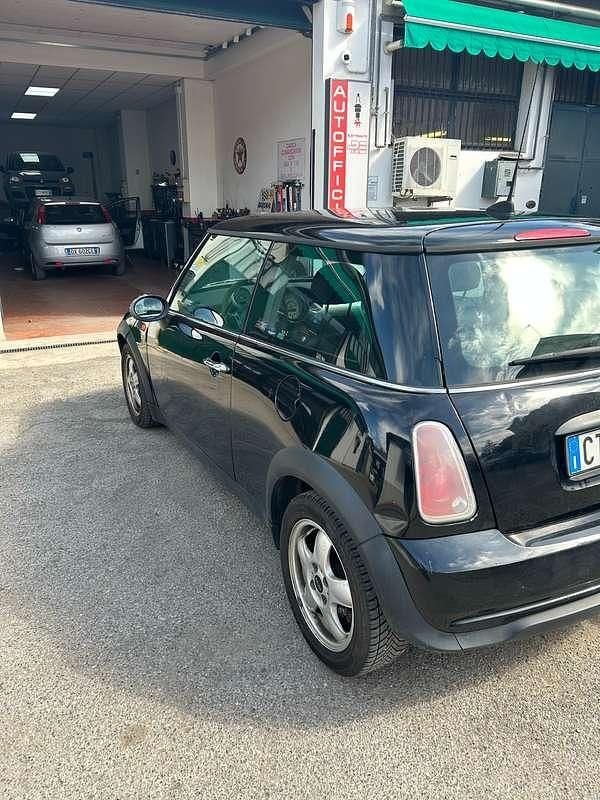 Usata Mini ONE 90 CV (66 kW) 2004 Nero Utilitaria