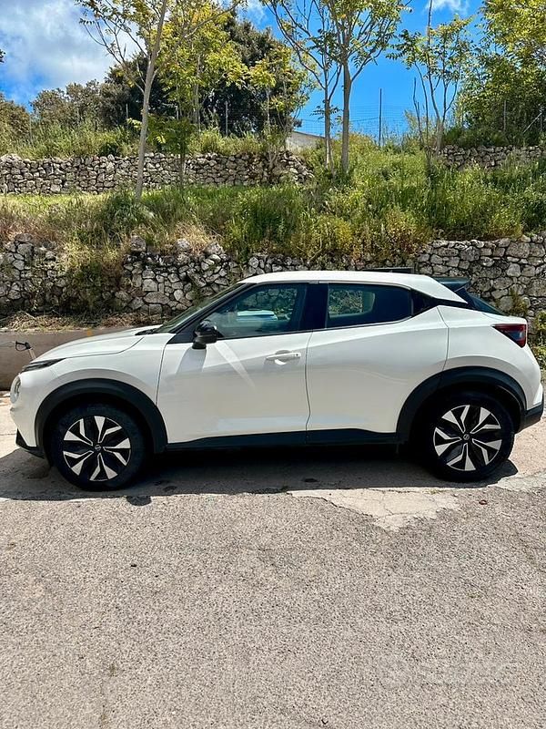 Bianco Usata 2022 Nissan Juke SUV | 15.000 € (Ottimo prezzo) - Immagine 1/4