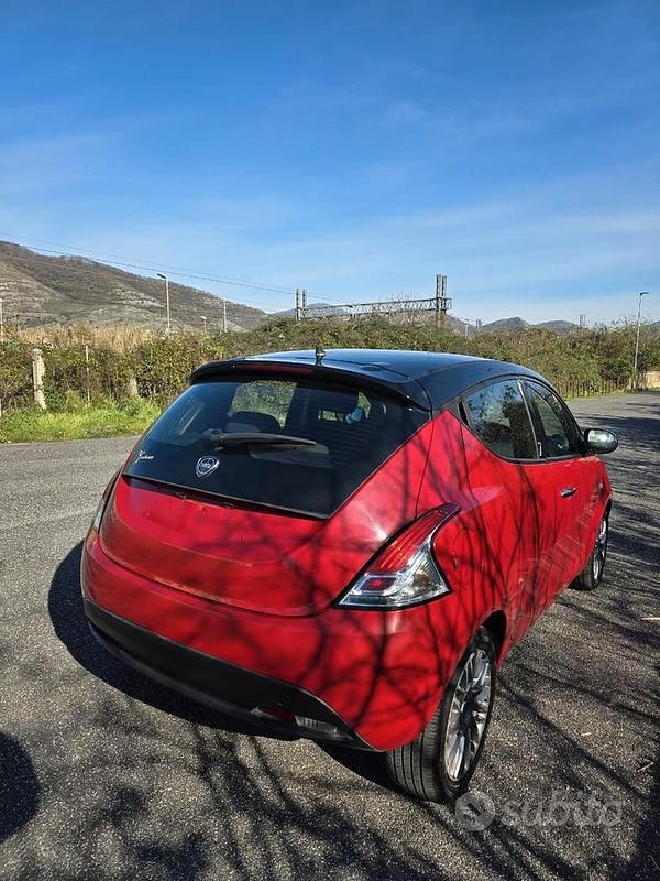 Usata Lancia Ypsilon 2013 Rosso Utilitaria