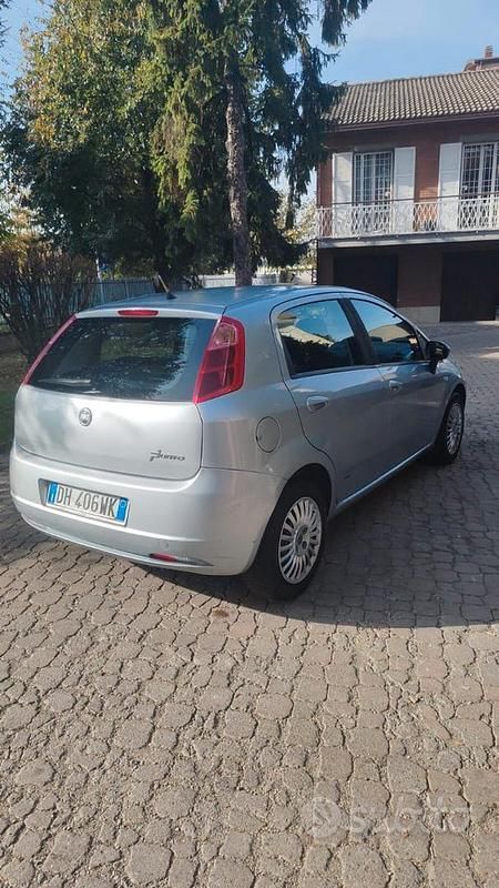 Usata Fiat Grande Punto 65 CV (47 kW) 2007 Grigio Utilitaria