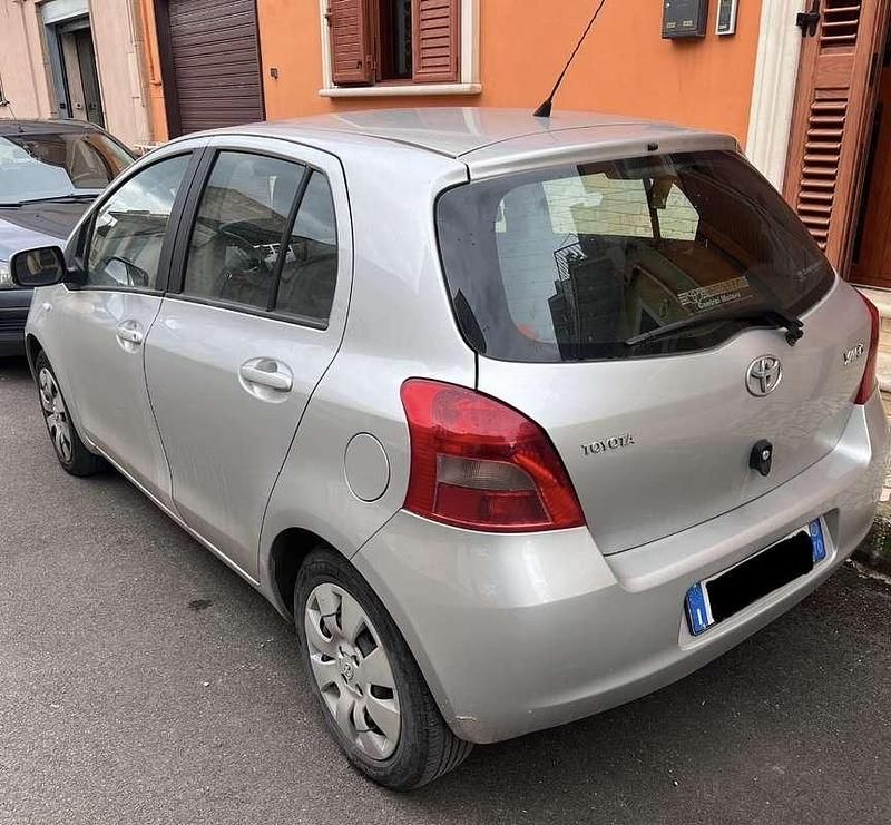 Usata Toyota Yaris Sol 65 CV (47 kW) 2006 Utilitaria