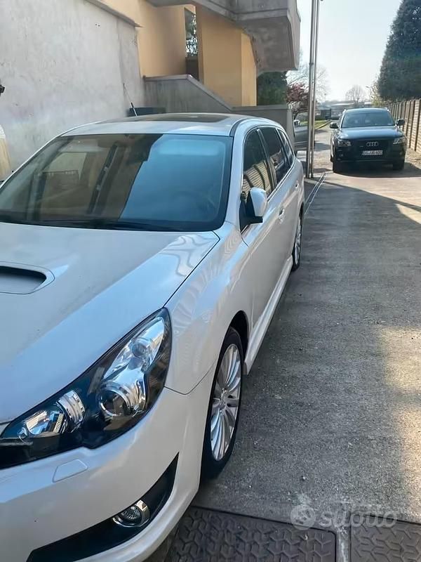 Usata Subaru Legacy 2013 Bianco Station wagon