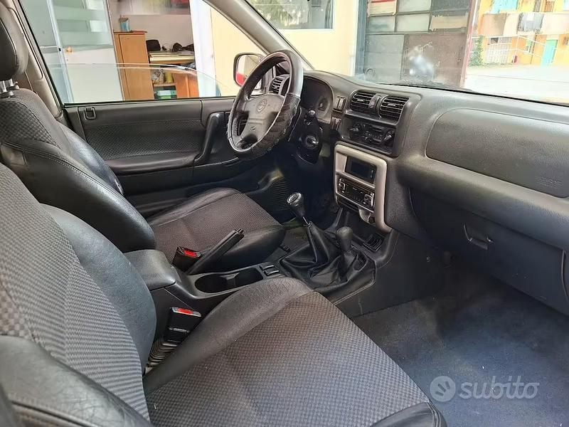 Usata Opel Frontera Sport 116 CV (85 kW) 2002 Nero SUV