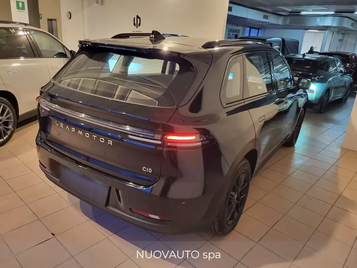 Nuova Leapmotor C10 160 kW (218 CV) 2026 Nero SUV