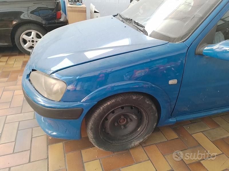 Usata Peugeot 106 118 CV (86 kW) 1999 Blu Utilitaria