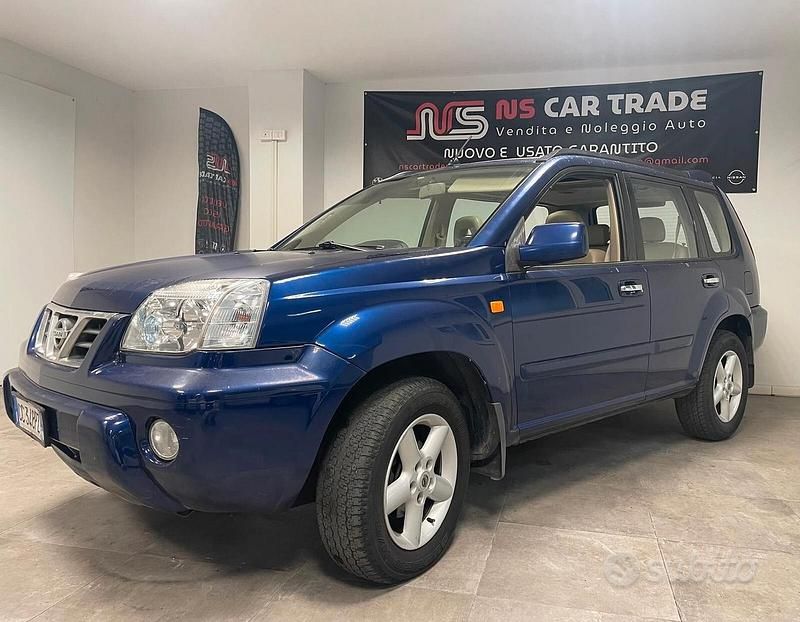 Usata Nissan X-Trail 114 CV (83 kW) 2002 Blu SUV