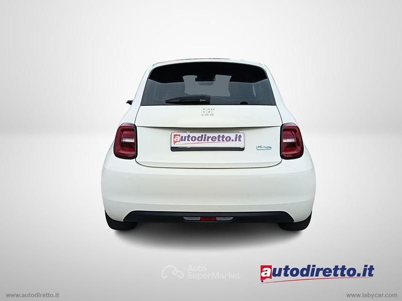 Usata Fiat 500e Icon 42 kW (58 CV) 2022 Bianco Berlina