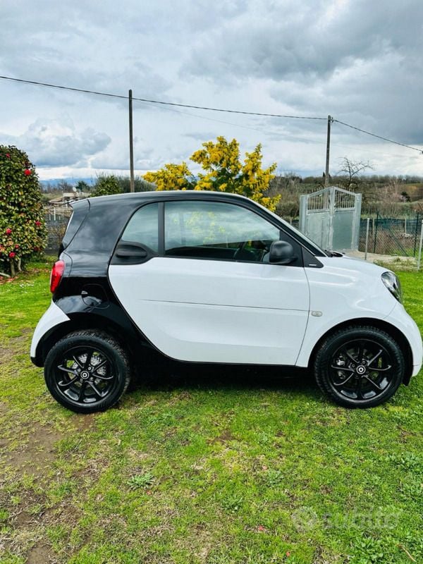 Usata 2020 Smart ForTwo Coupé Coupé | 15.200 € (Cara) - Immagine 1/4