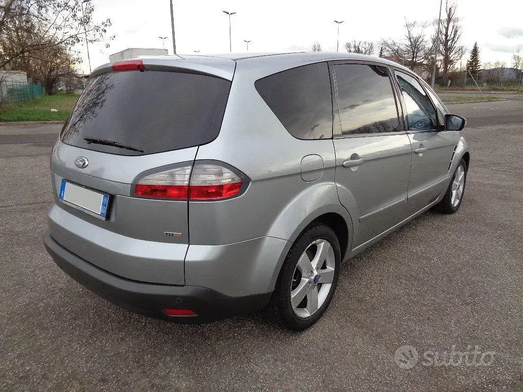 Usata Ford S-MAX Titanium 131 CV (96 kW) 2008 Grigio Monovolume