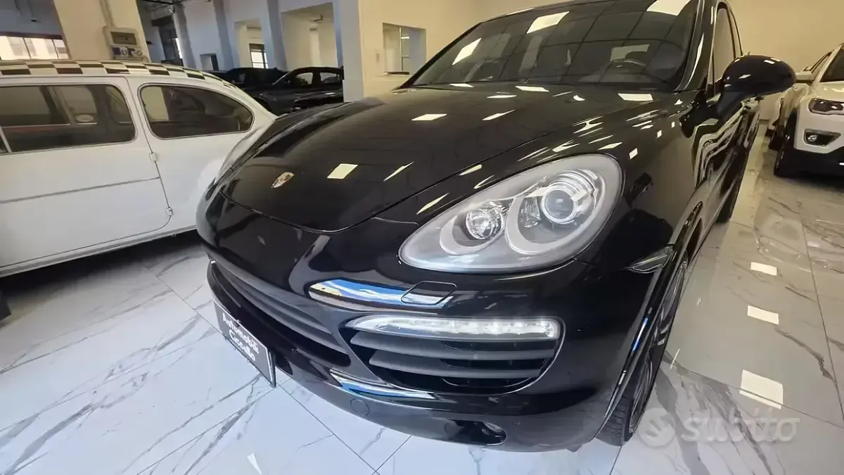 Usata Porsche Cayenne 245 CV (180 kW) 2012 Nero SUV