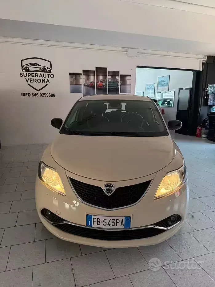 Usata Lancia Ypsilon S 95 CV (69 kW) 2015 Beige Utilitaria