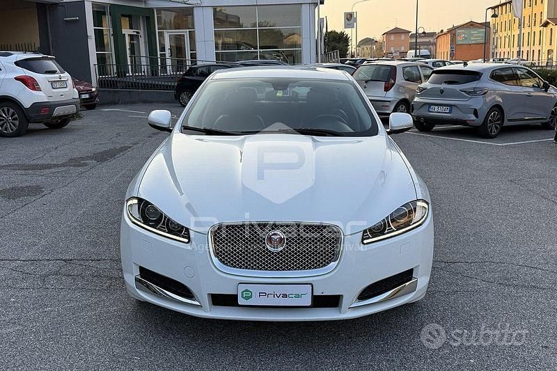Usata Jaguar XF 163 CV (119 kW) 2013 Bianco Berlina