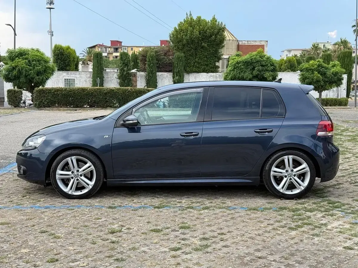 Usata VW Golf VI R-line 160 CV (117 kW) 2010 Blu Utilitaria