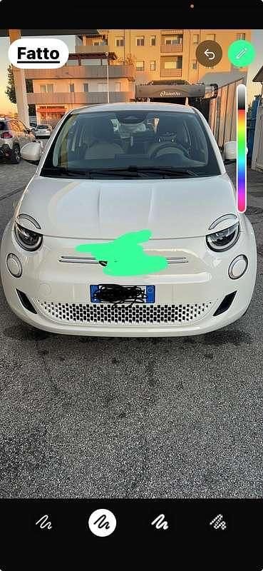 Begagnad Fiat 500e Passion 42 kW (58 HK) 2021 Vit Cab