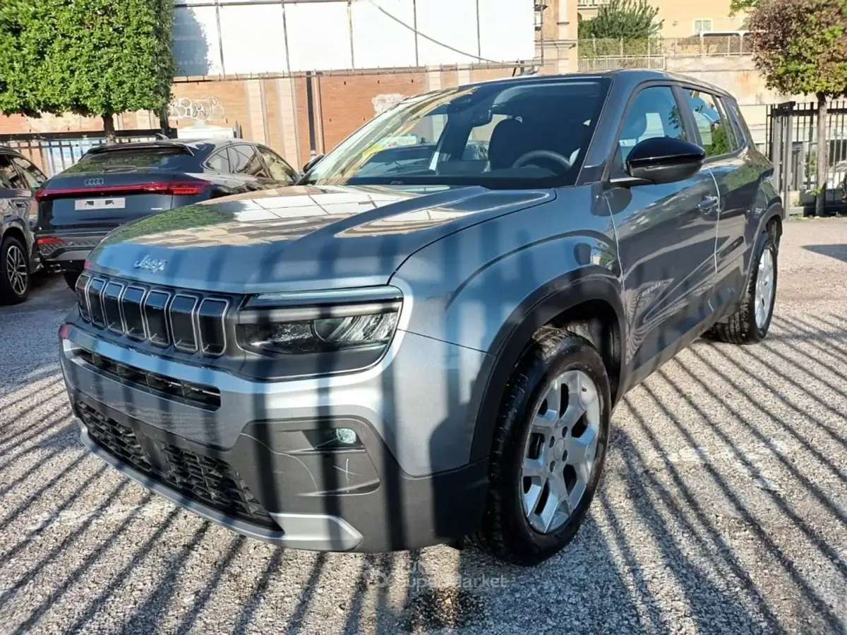 Usata Jeep Avenger Altitude 101 CV (74 kW) 2025 Gray SUV
