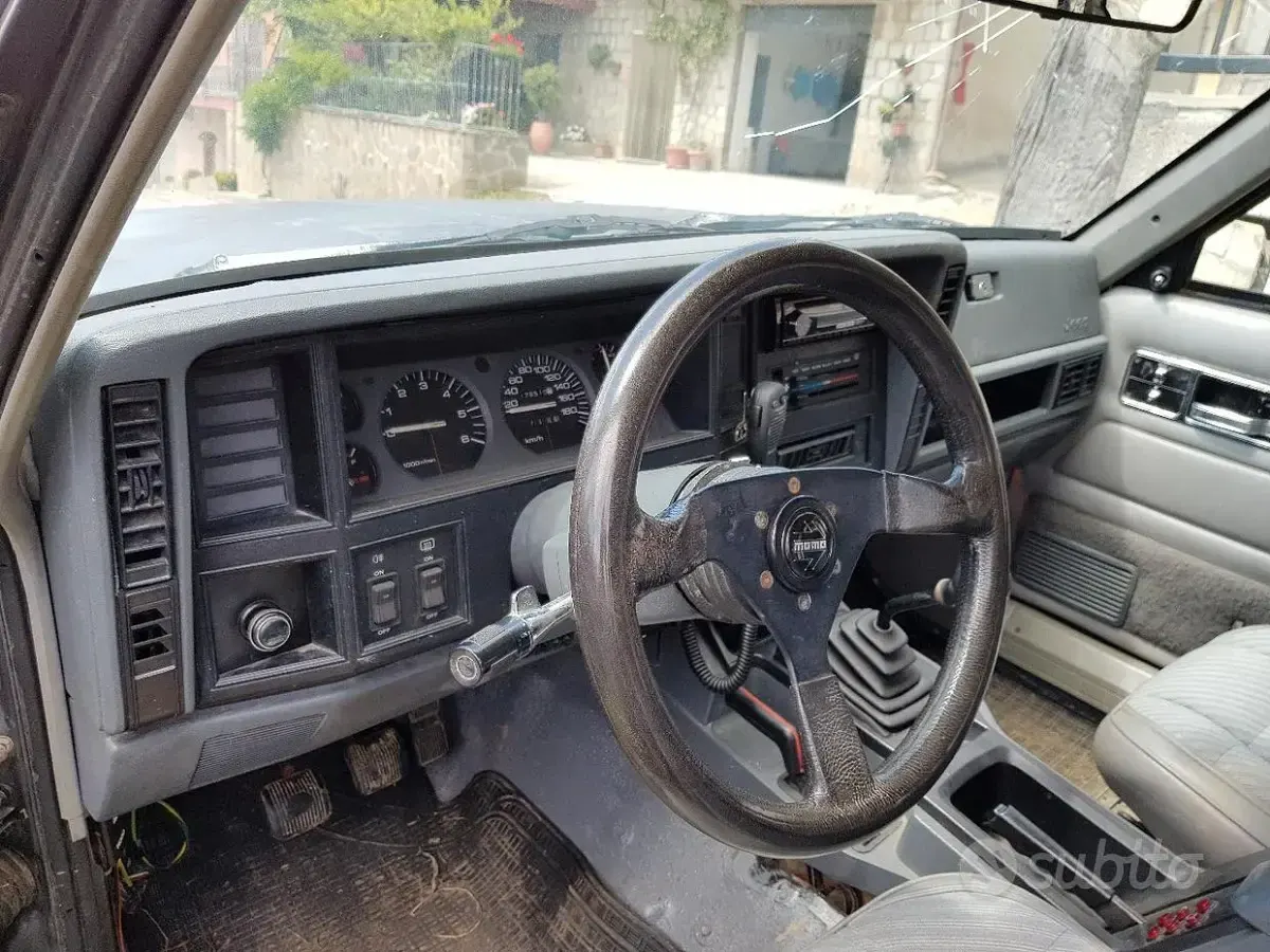 Usata Jeep Cherokee 80 CV (58 kW) 1990 Grigio SUV