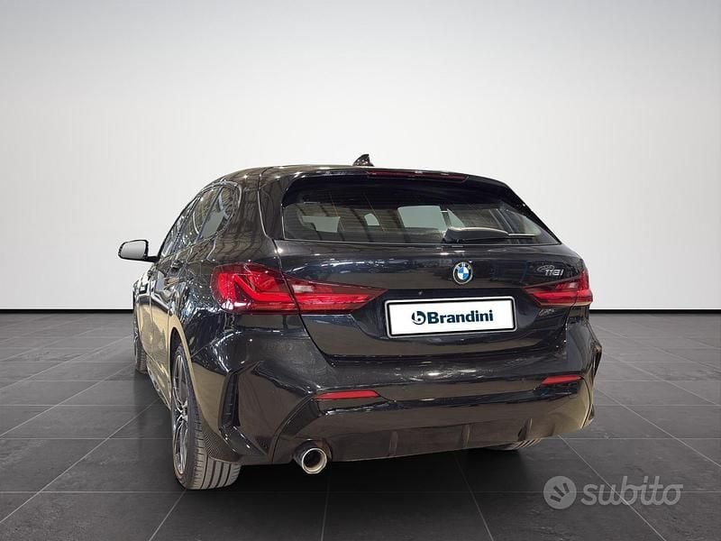Usata BMW 118 M Sport 140 CV (102 kW) 2022 Nero Utilitaria