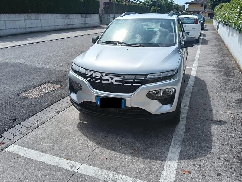 Usata Dacia Spring 33 kW (45 CV) 2024 Utilitaria