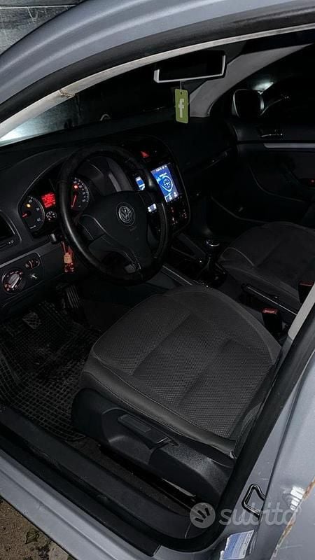 Usata VW Golf V 2004 Utilitaria