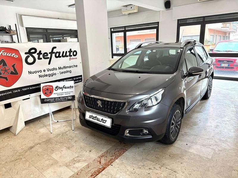Grigio Usata 2017 Peugeot 2008 Allure SUV | 7900 € (Super prezzo) - Immagine 1/4
