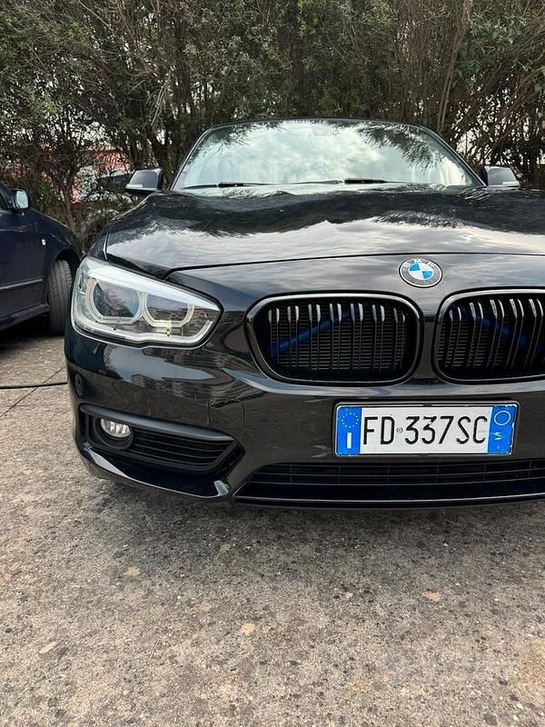 Usata BMW 118 Efficient Dynamics 150 CV (110 kW) 2016 Nero Utilitaria