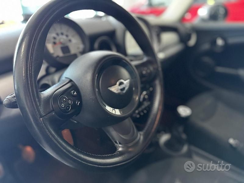 Usata Mini Cooper D 2011 Rosso Utilitaria