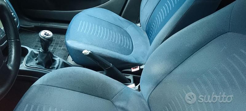 Usata Fiat Grande Punto Dynamic 90 CV (66 kW) 2007 Blu Utilitaria