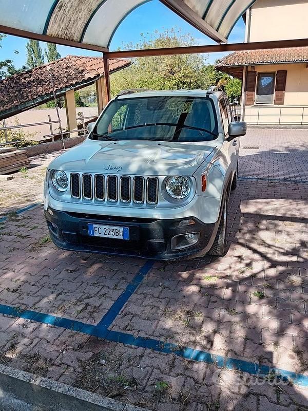 Bianco Usata 2016 Jeep Renegade Longitude SUV | 12.000 € (Cara) - Immagine 1/4