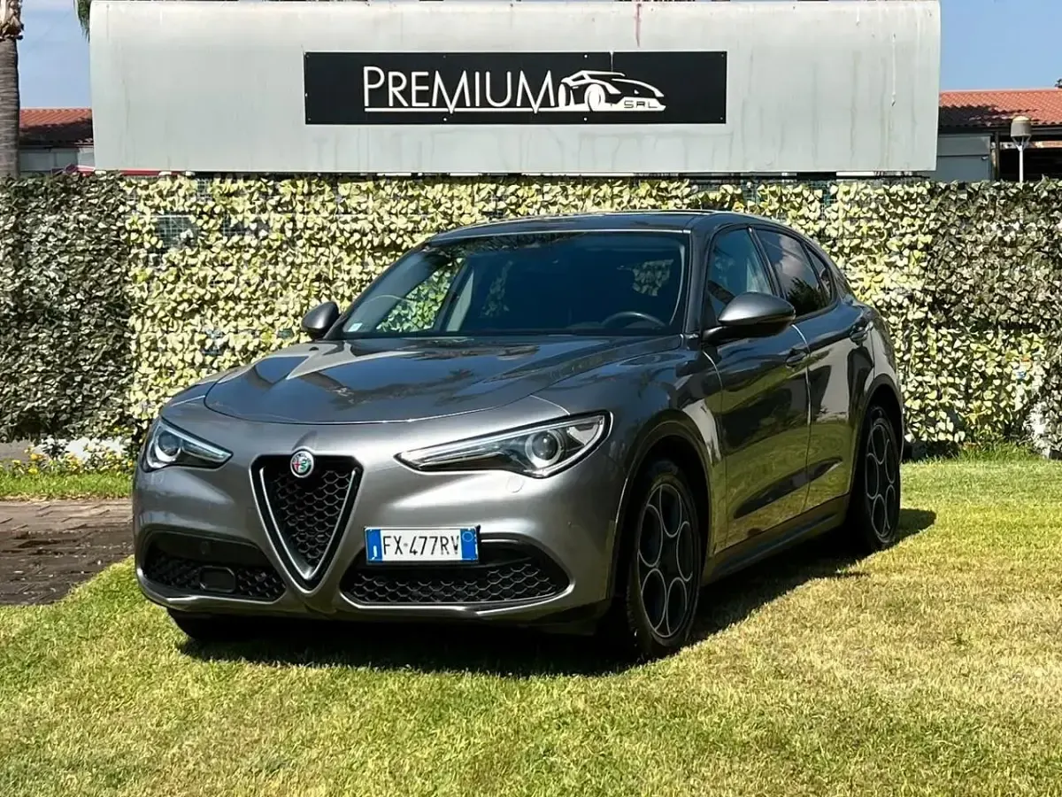 Usata Alfa Romeo Stelvio Tech Edition 160 CV (117 kW) 2019 Grigio SUV