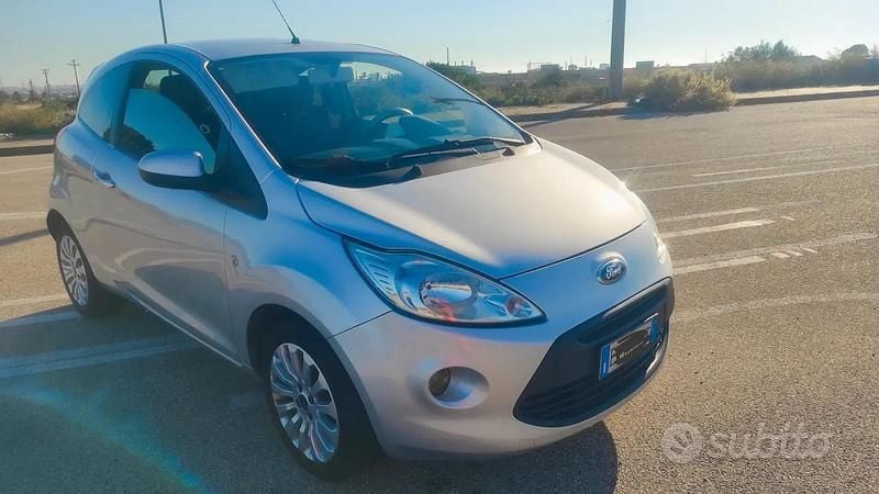 Usata Ford Ka Titanium 75 CV (55 kW) 2013 Grigio Utilitaria