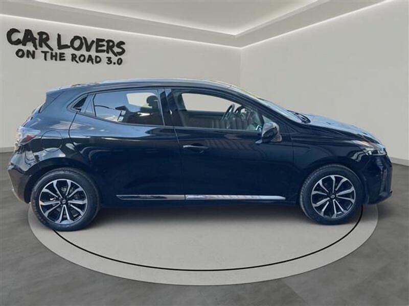 Usata Renault Clio V Techno 91 CV (66 kW) 2023 Gne nero etoile Utilitaria