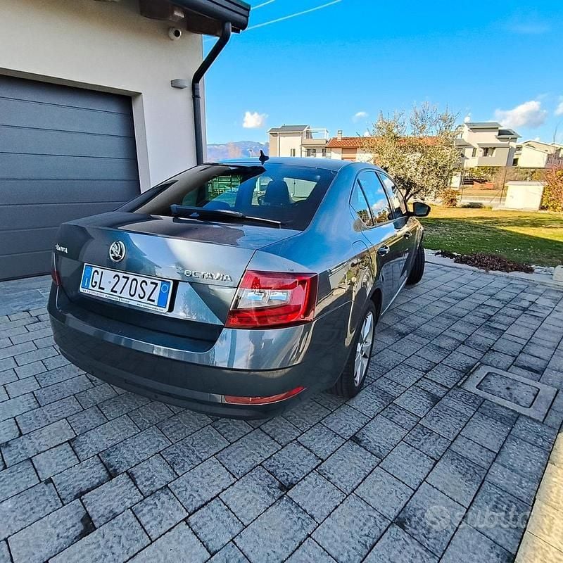 Usata Skoda Octavia 116 CV (85 kW) 2018 Grigio Berlina