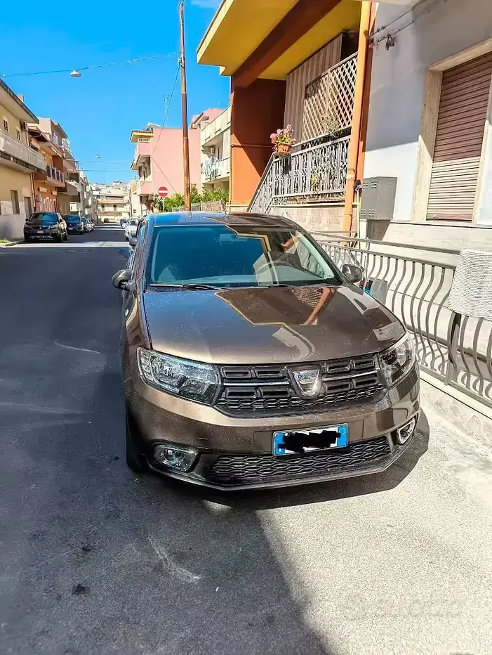 Usata Dacia Sandero 73 CV (53 kW) 2019 Marrone Berlina