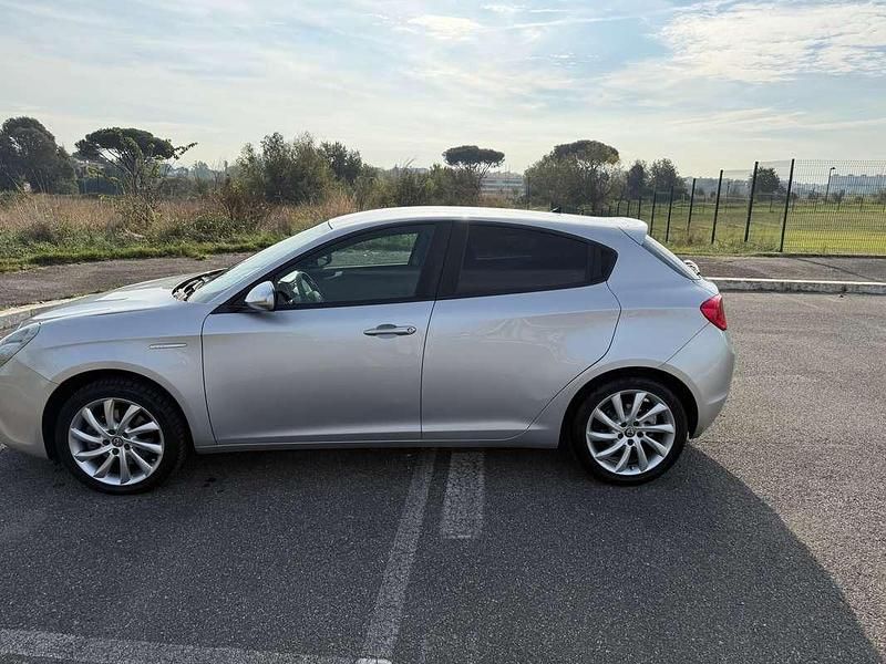 Usata Alfa Romeo Giulietta Super 175 CV (128 kW) 2016 Grigio Utilitaria