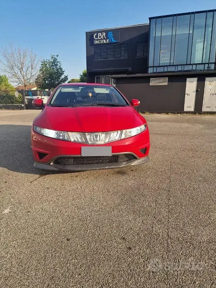 Usata Honda Civic 140 CV (102 kW) 2007 Rosso Berlina