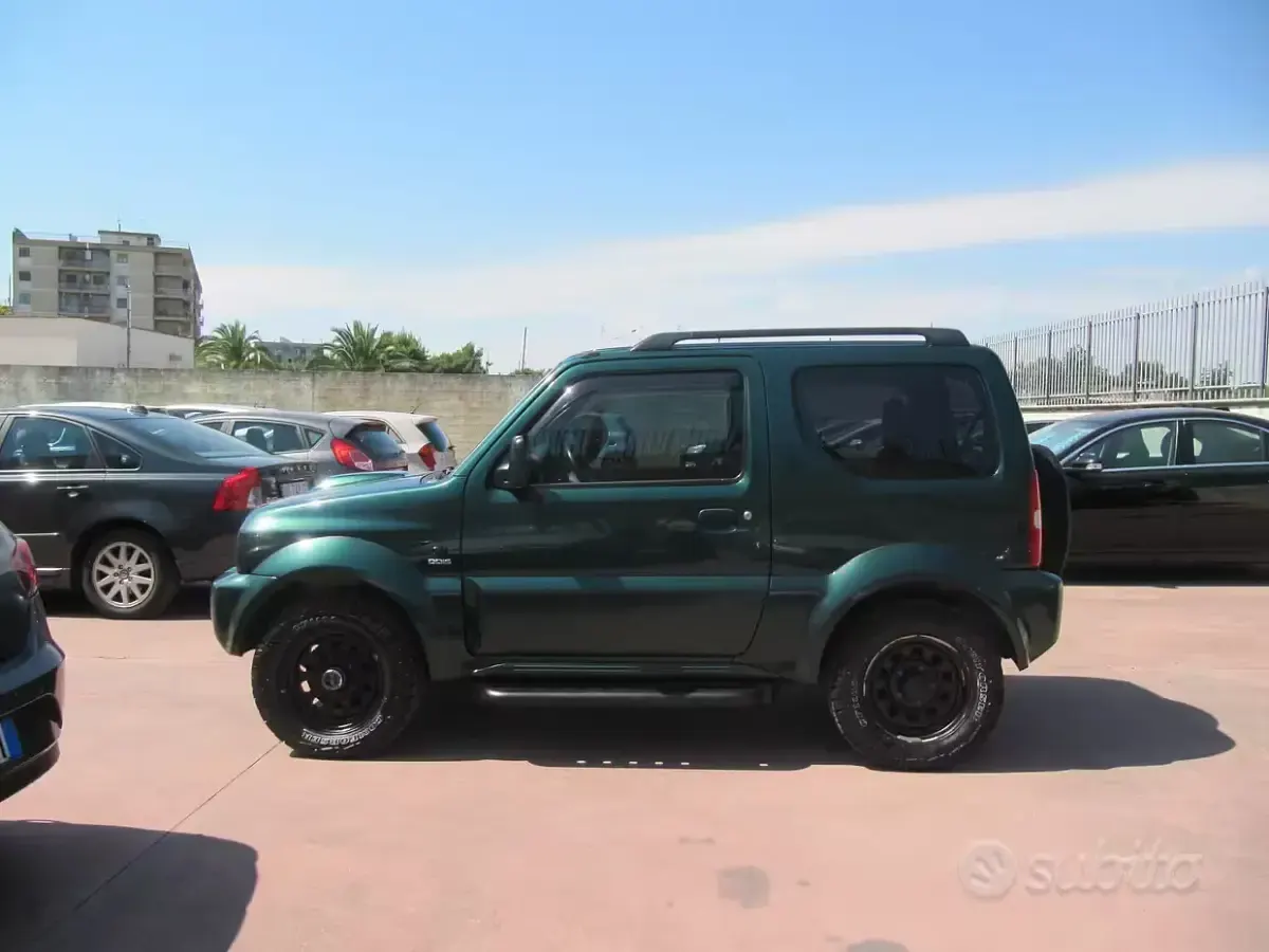 Usata Suzuki Jimny 86 CV (63 kW) 2005 Verde SUV