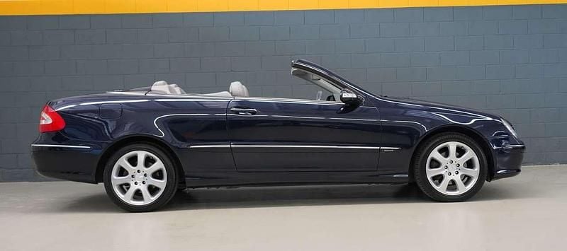 Usata Mercedes CLK320 Elegance 218 CV (160 kW) 2003 Blu/azzurro Cabrio